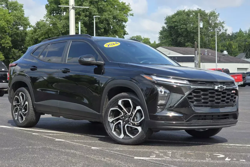 2024 Chevrolet Trax photo 1