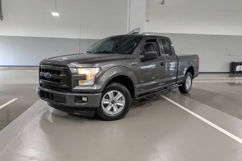 2017 Ford F-150 XL photo 1