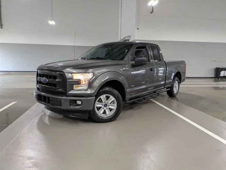 2017 Ford F-150 XL photo 1