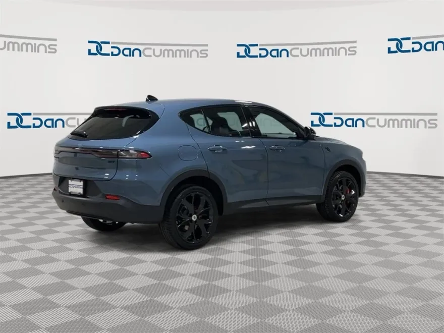 2024 Dodge Hornet GT photo 1