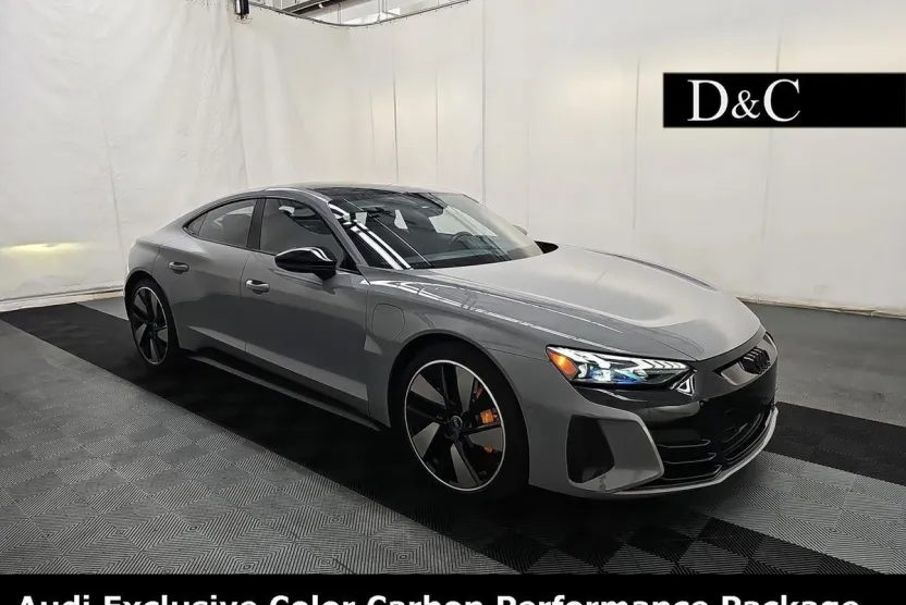 2022 Audi RS e-tron GT Base photo 1