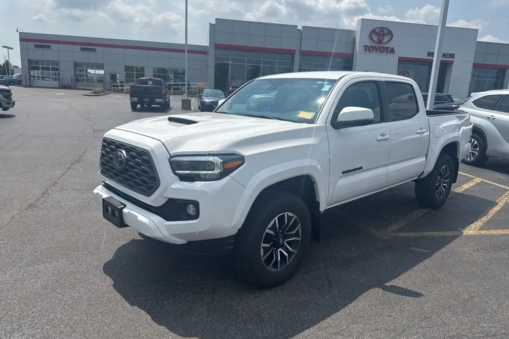 2023 Toyota Tacoma TRD Sport V6 photo 1