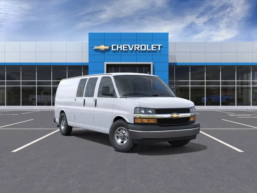 2025 Chevrolet Express Cargo 3500 photo 1