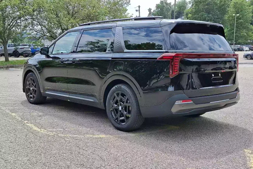 2026 Kia Carnival SX Prestige photo 1