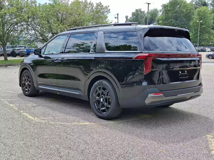 2026 Kia Carnival SX Prestige photo 1