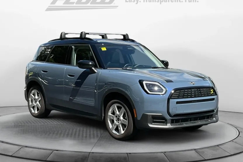 2025 Mini Countryman SE ALL4 photo 1