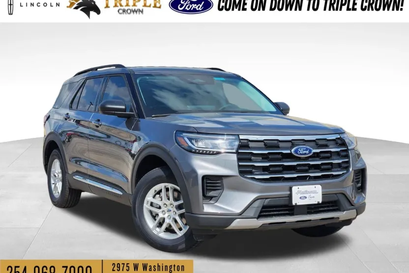 2025 Ford Explorer photo 1