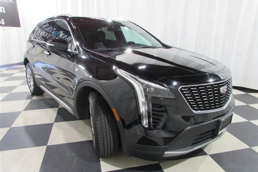 2023 Cadillac XT4 Premium Luxury photo 1