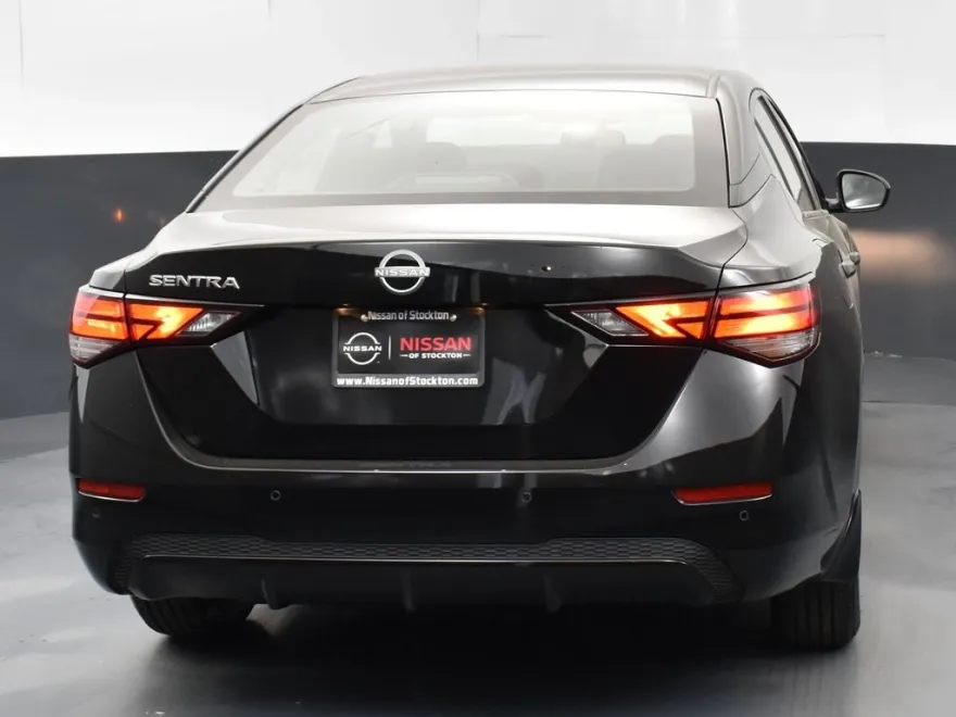 2025 Nissan Sentra S photo 1