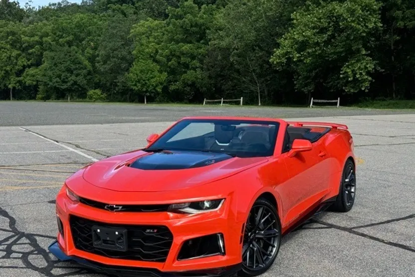 2021 Chevrolet Camaro ZL1 photo 1