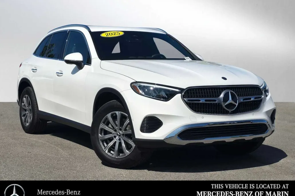 2025 Mercedes Benz GLC 300 photo 1