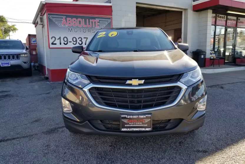 2020 Chevrolet Equinox LS photo 1