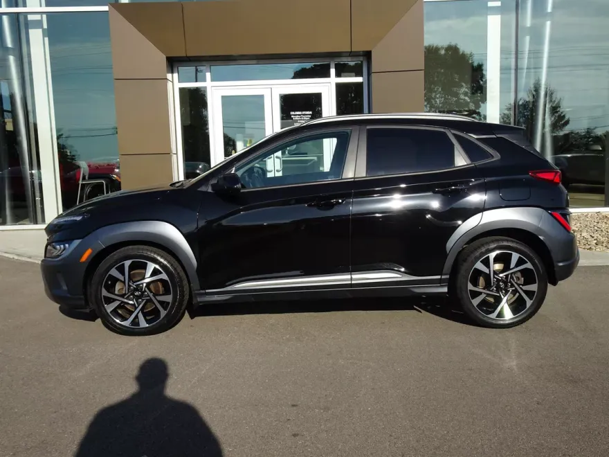 2022 Hyundai Kona Limited photo 1