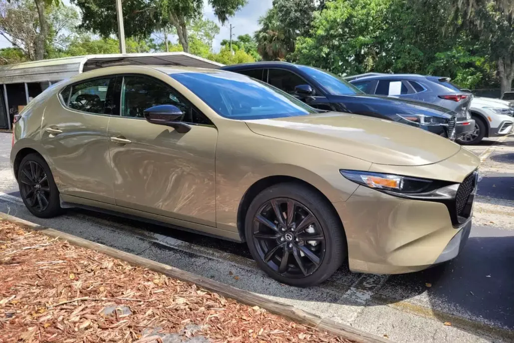 2024 Mazda Mazda3 Hatchback 2.5 Carbon Turbo photo 1