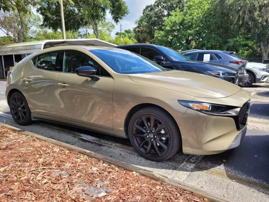 2024 Mazda Mazda3 Hatchback 2.5 Carbon Turbo photo 1