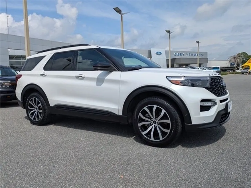 2021 Ford Explorer ST photo 1