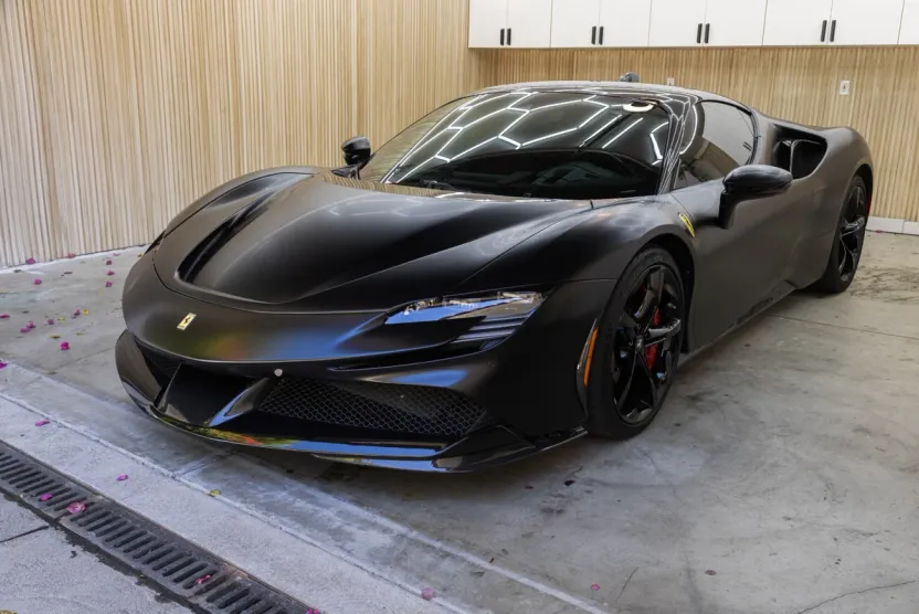 2021 Ferrari SF90 Stradale photo 1
