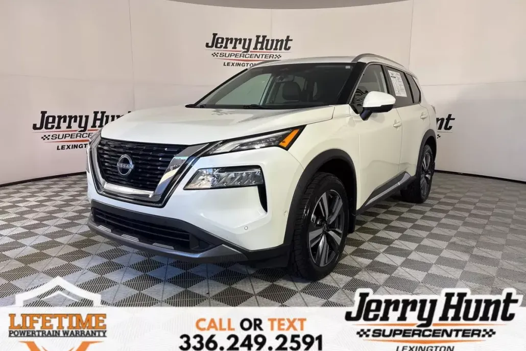 2023 Nissan Rogue SL photo 1