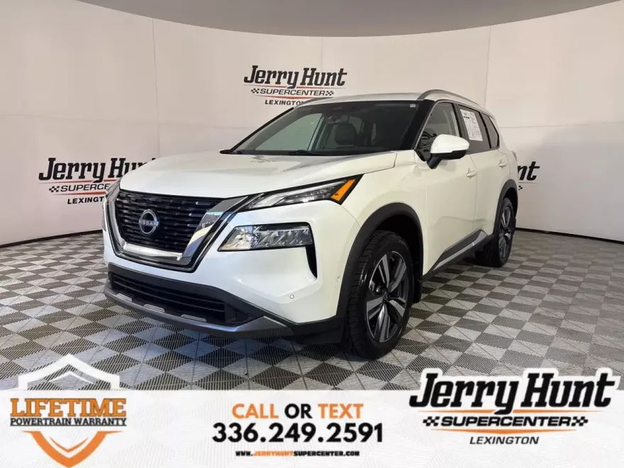 2023 Nissan Rogue SL photo 1