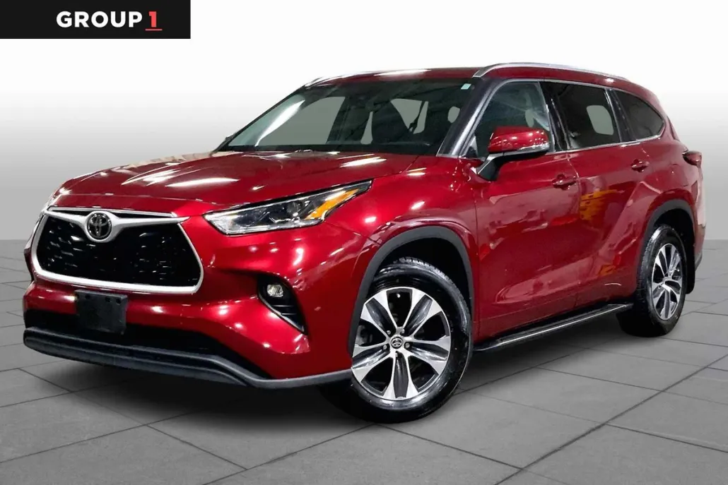 2021 Toyota Highlander XLE photo 1
