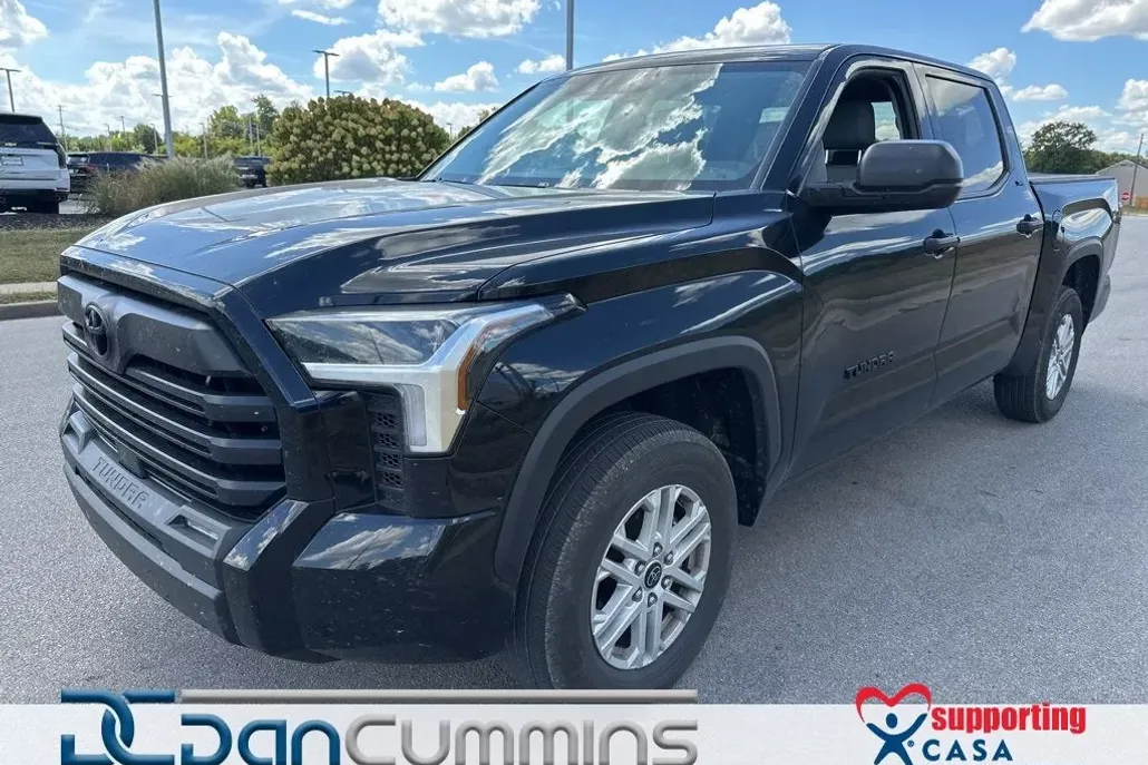 2024 Toyota Tundra SR5 photo 1