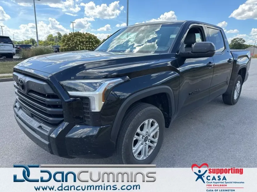 2024 Toyota Tundra SR5 photo 1