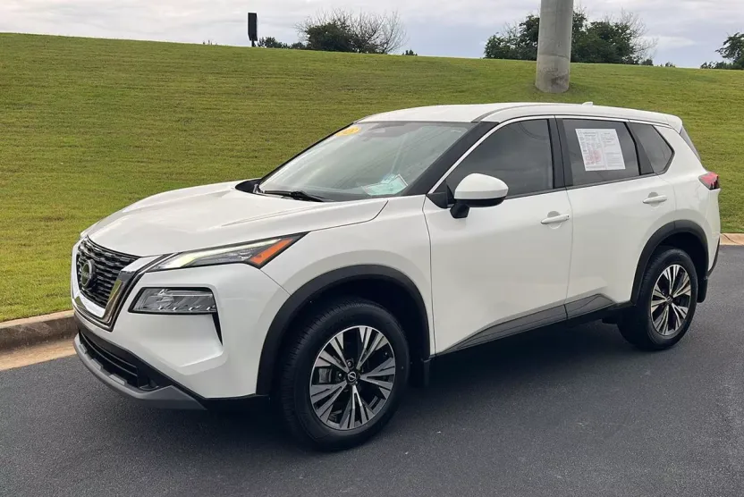 2023 Nissan Rogue SV photo 1