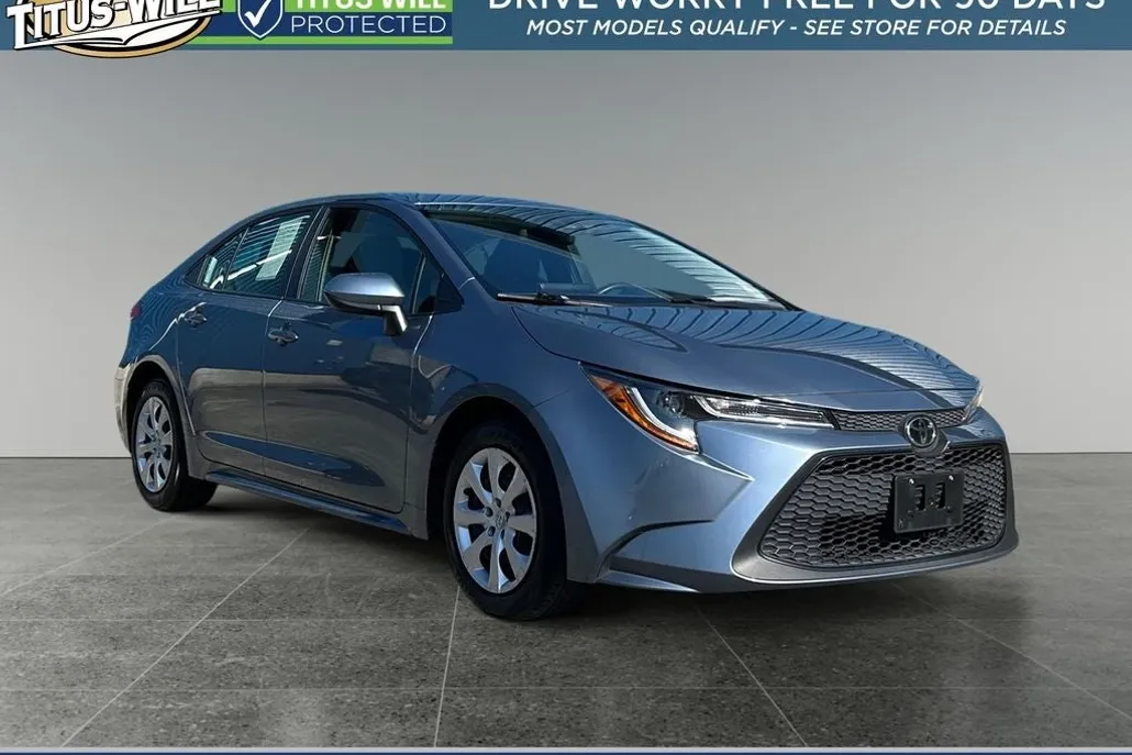 2022 Toyota Corolla LE photo 1