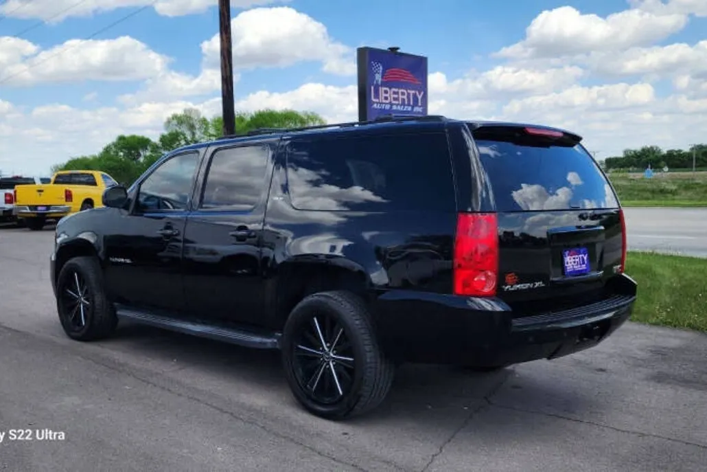 2013 Gmc Yukon XL SLT photo 1