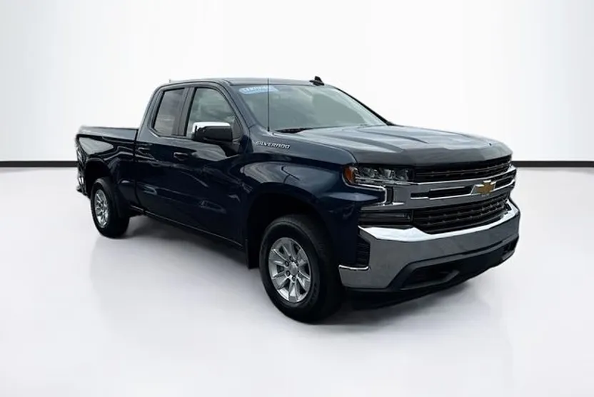 2022 Chevrolet Silverado 1500 LT photo 1