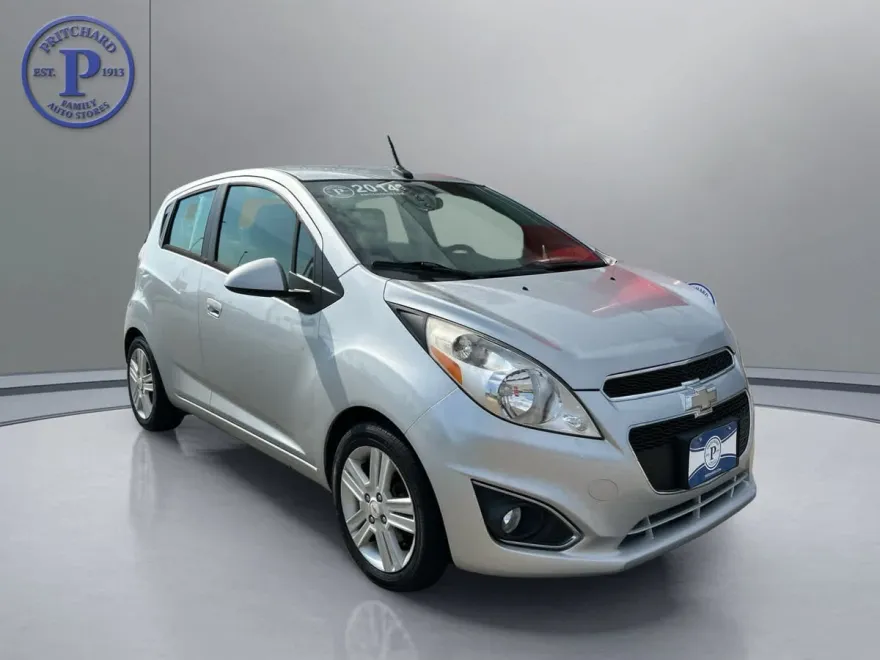 2014 Chevrolet Spark LT photo 1