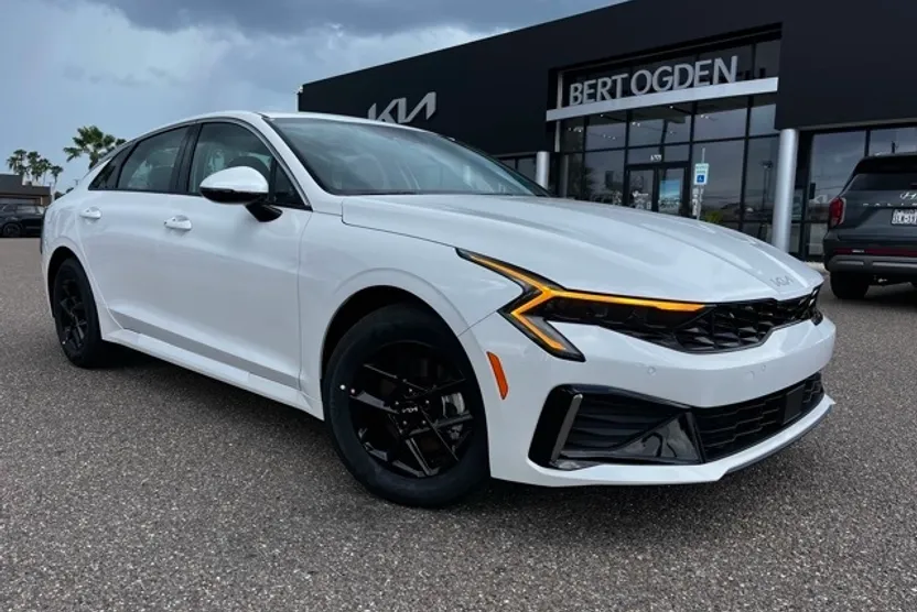 2026 Kia K5 LXS photo 1