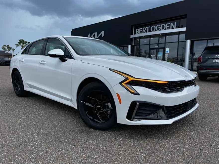 2026 Kia K5 LXS photo 1
