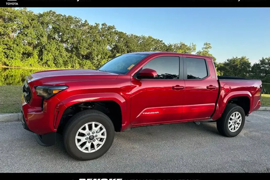 2024 Toyota Tacoma SR5 photo 1