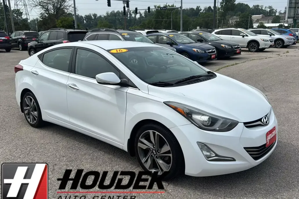 2016 Hyundai Elantra Limited photo 1