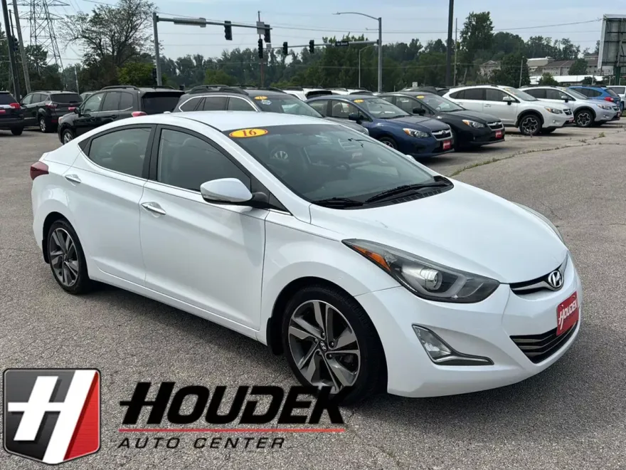 2016 Hyundai Elantra Limited photo 1