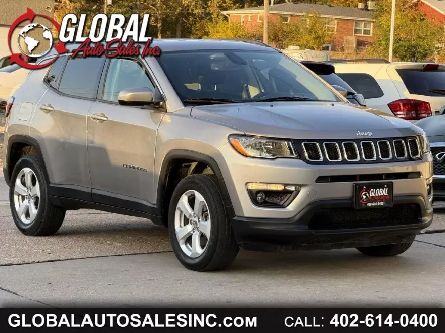 2021 Jeep Compass Latitude photo 1