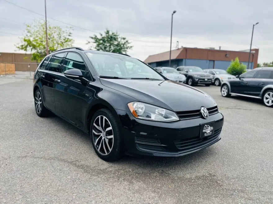 2016 Volkswagen Golf SportWagen TSI Limited TDI SEL photo 1