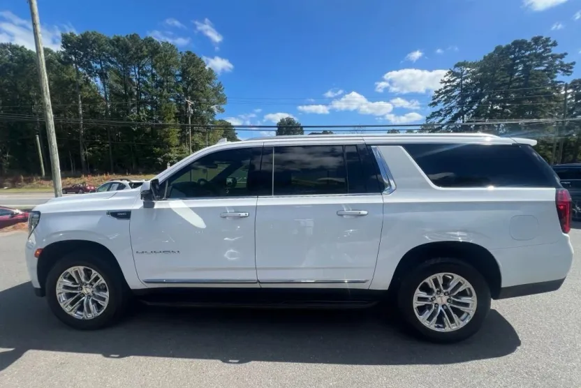 2022 Gmc Yukon XL SLT photo 1