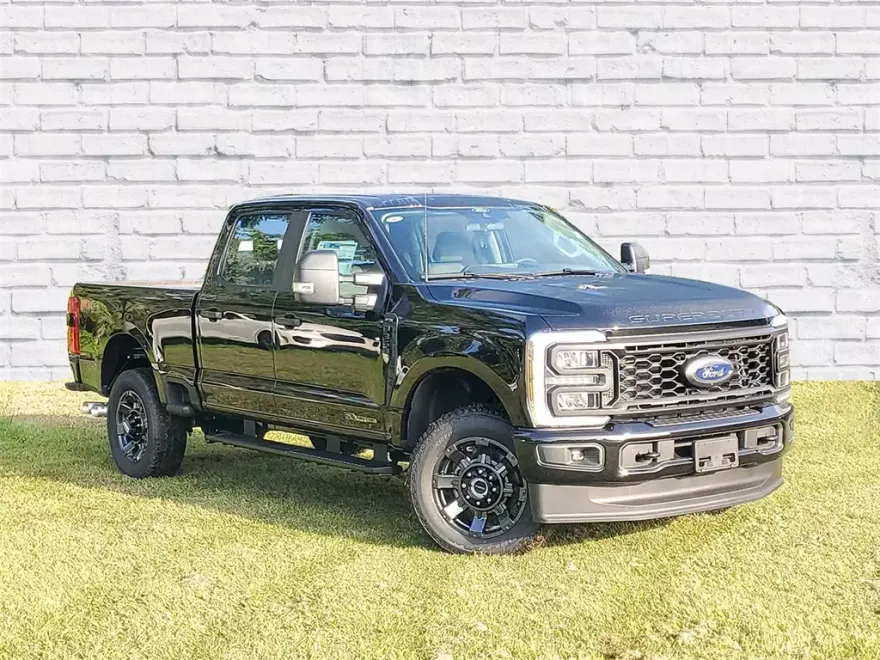 2025 Ford F-350 XL photo 1