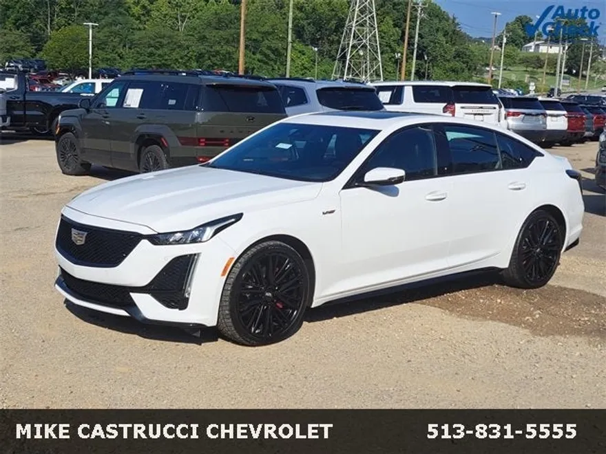 2022 Cadillac CT5 V photo 1