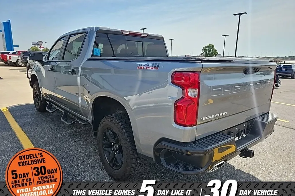 2024 Chevrolet Silverado 1500 LT Trail Boss photo 1