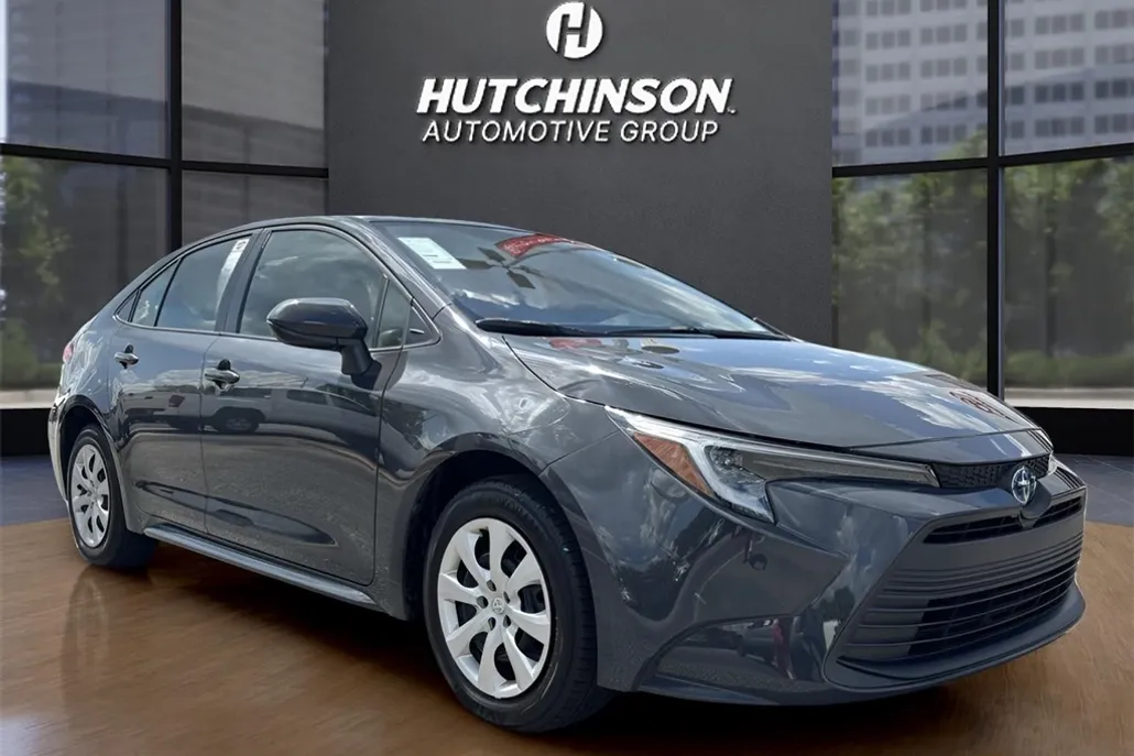 2024 Toyota Corolla Hybrid LE photo 1