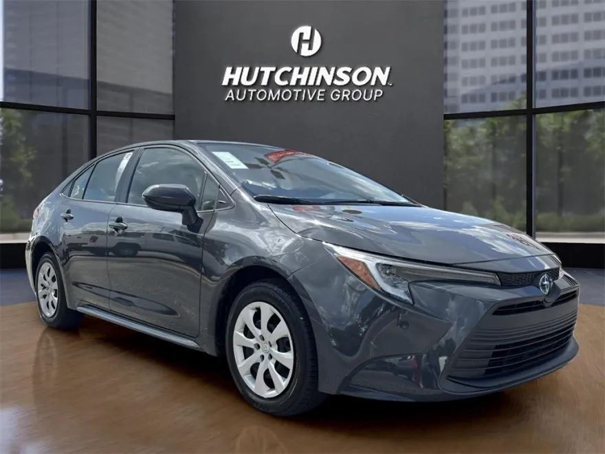 2024 Toyota Corolla Hybrid LE photo 1