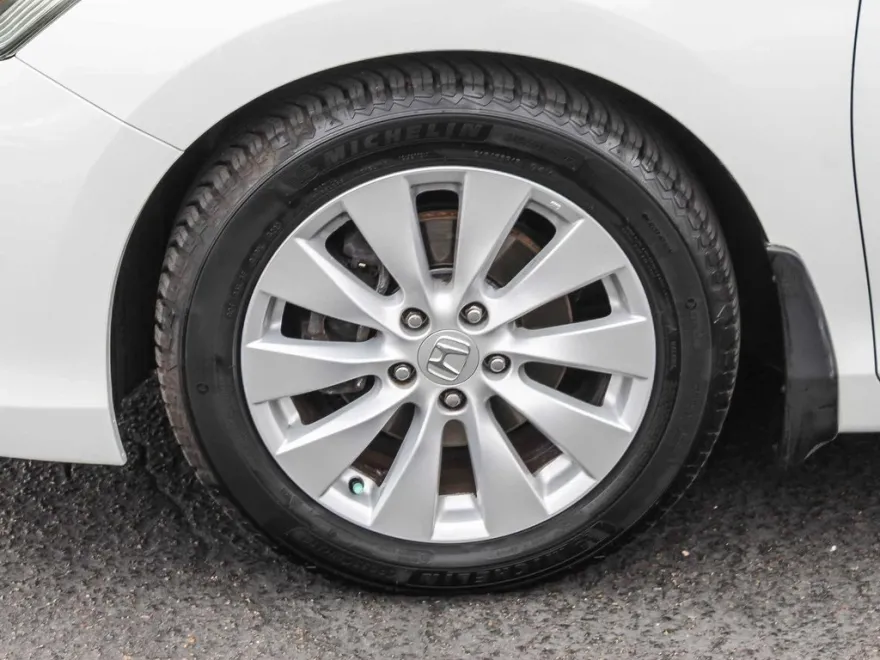 2015 Honda Accord EX-L photo 1