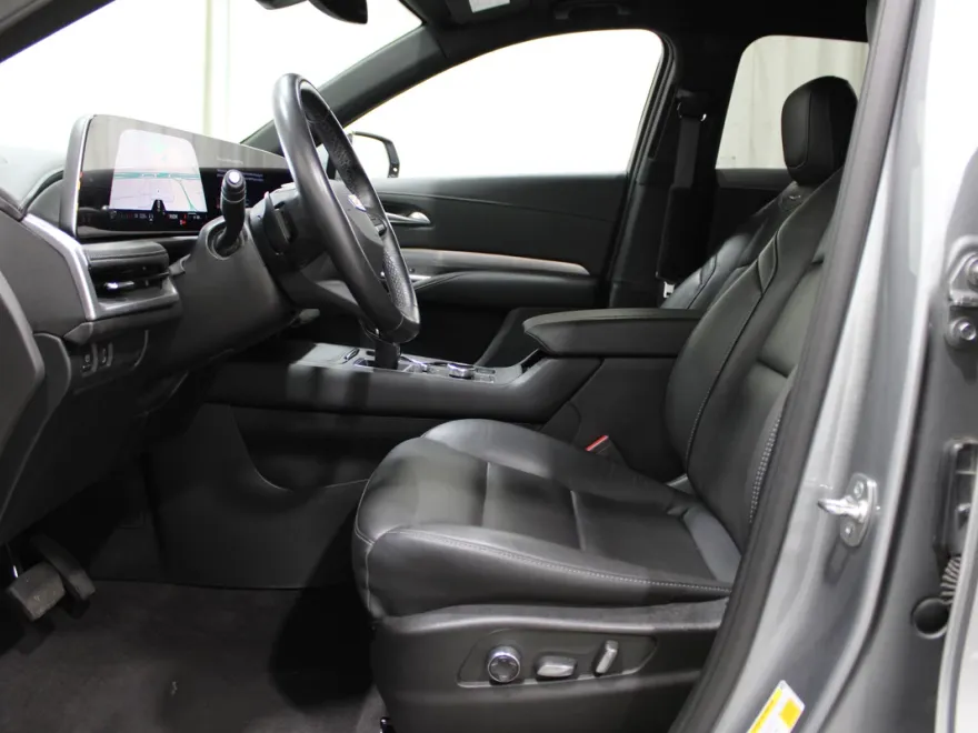 2025 Cadillac XT4 Premium Luxury photo 1