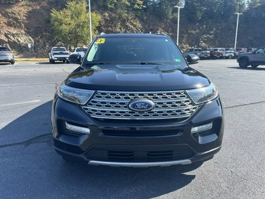 2022 Ford Explorer Limited photo 1