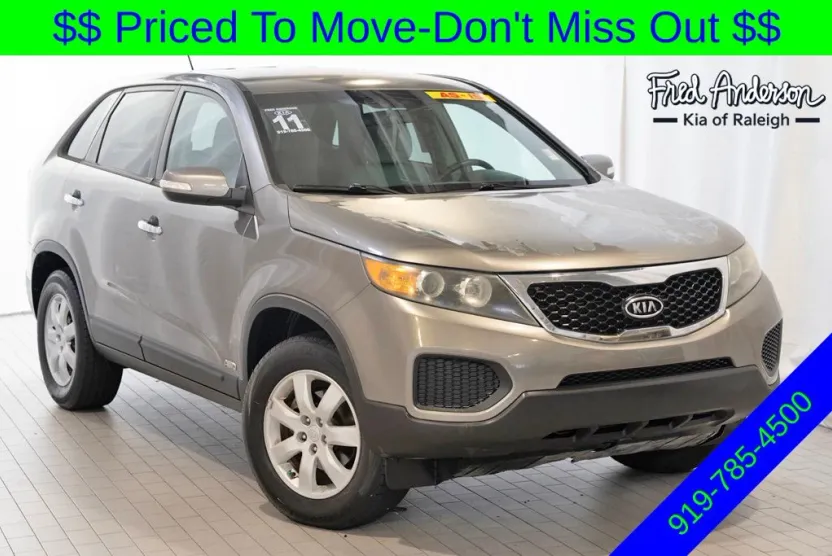 2011 Kia Sorento LX photo 1
