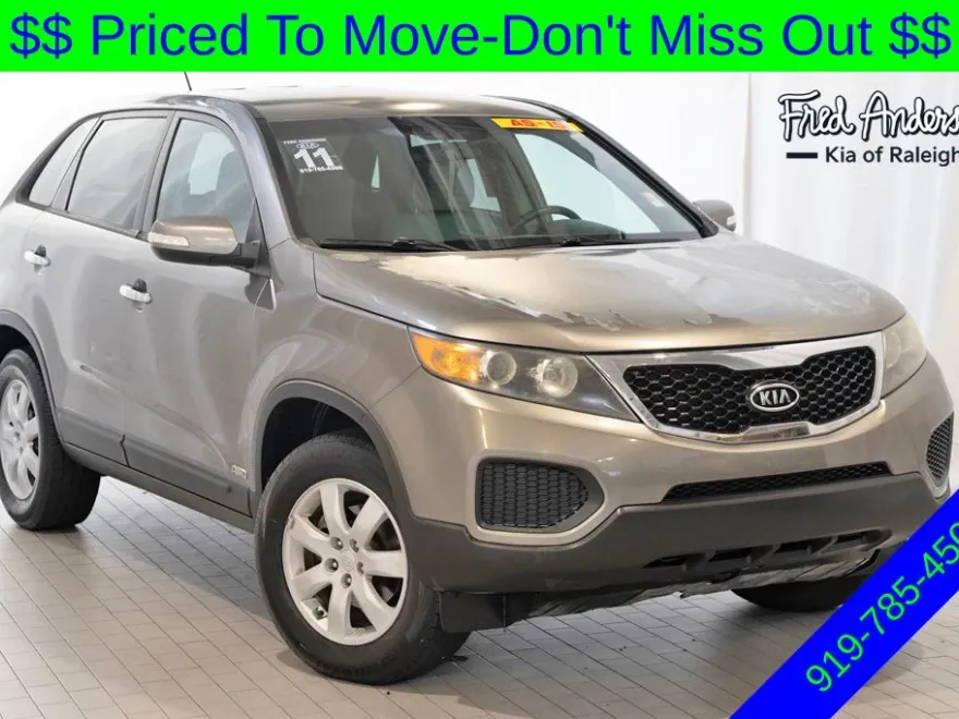 2011 Kia Sorento LX photo 1