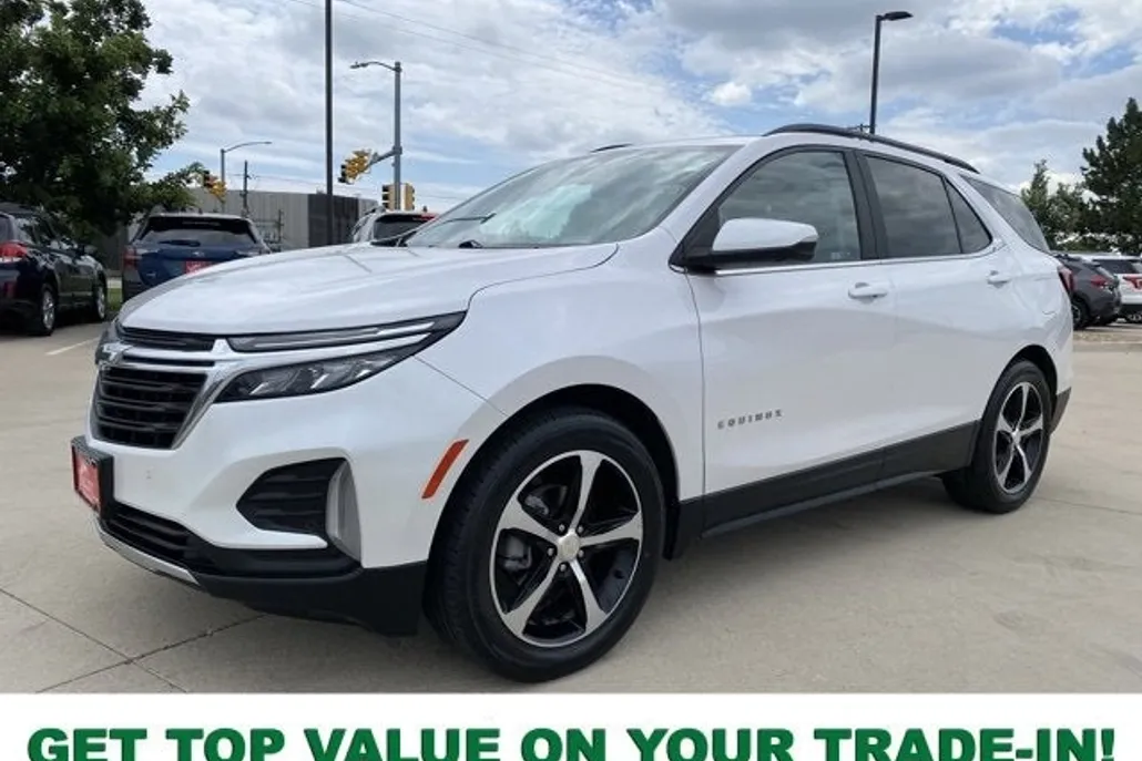 2022 Chevrolet Equinox LT photo 1